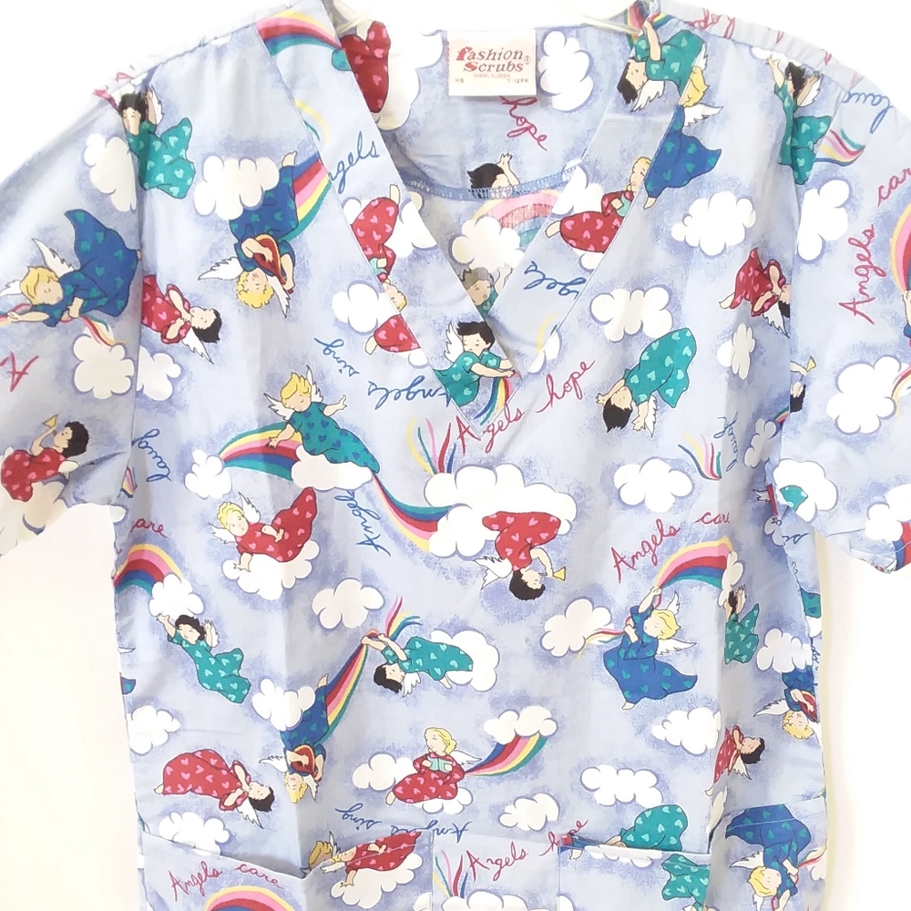 ANGELS PRINT TOP/SCRUB SET/UNIFORM